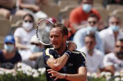 开云体育app-包含意大利网球队血洗英国网球队，梅德韦杰夫统治全场的词条