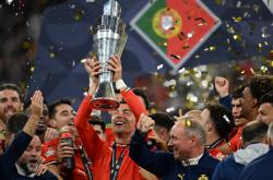 开云体育官方网站-波兰队逆转胜葡萄牙，晋级欧洲杯八强