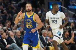 开云体育下载-猛龙轻取广东队，库里状态火热的简单介绍