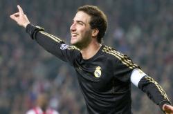 开云官网-马克西里程碑之夜，活塞险胜深圳，一场比赛如何定义两种伟大