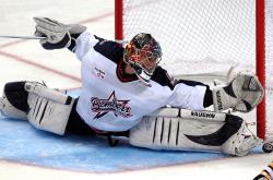 开云体育直播-风城新王加冕，德罗赞高光引领公牛强势碾过活塞，宣告中部区霸权更迭