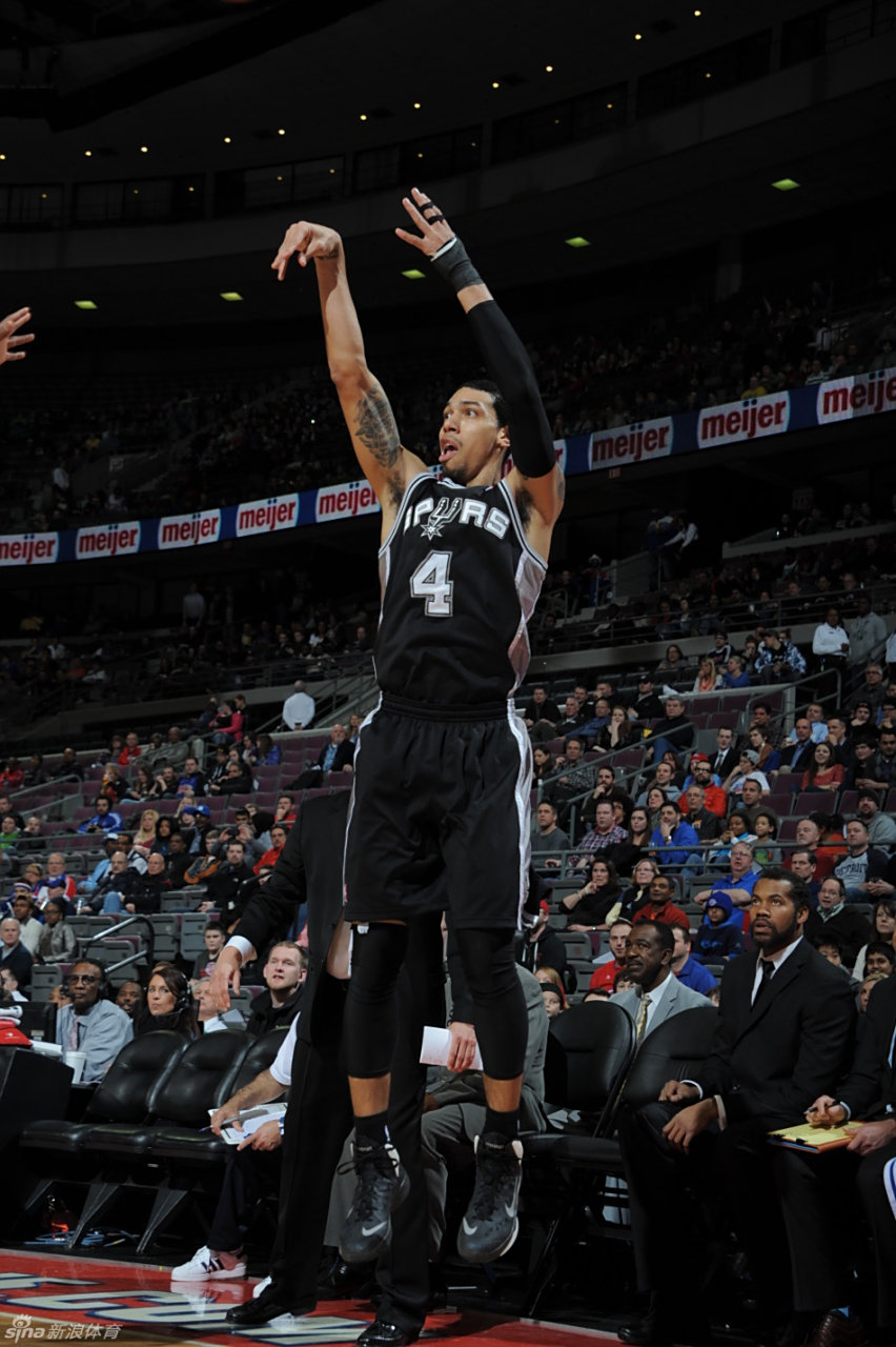 黄蜂翻盘日本男篮，丹尼·格林惊艳世界的简单介绍