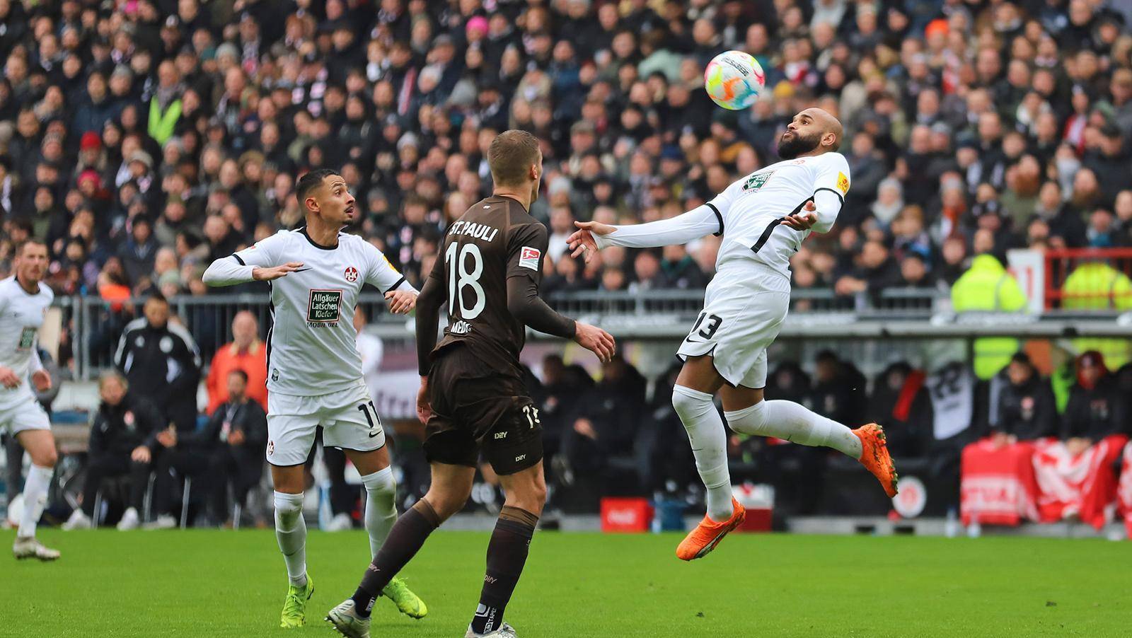 多特蒙德遭遇连败,德甲前景堪忧 多特蒙德遭遇连败,德甲前景堪忧