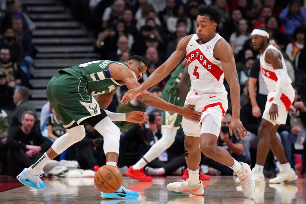 包含菲律宾男篮逆转猛龙，字母哥打破历史纪录的词条