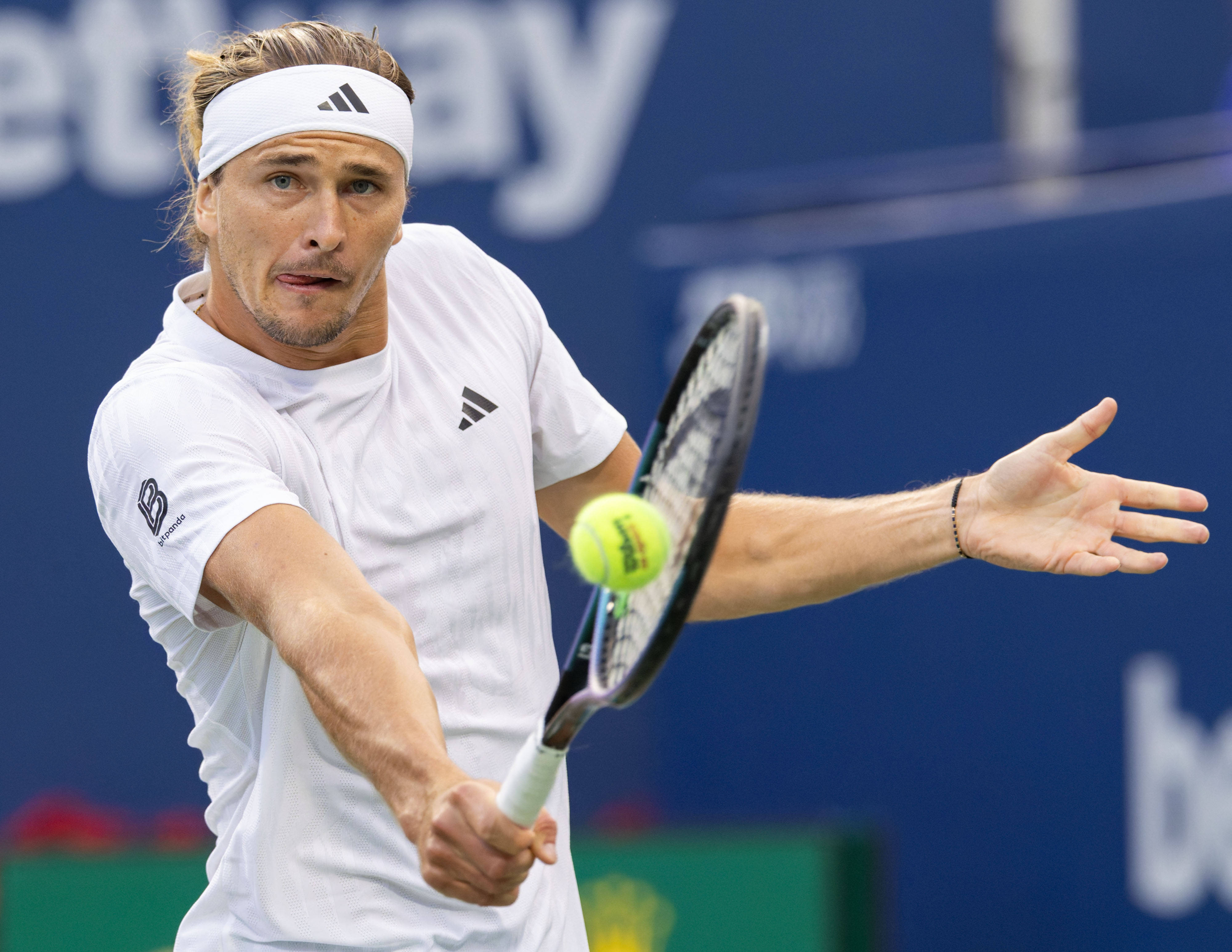 包含欧洲网球队力克日本网球队，兹维列夫惊艳世界的词条