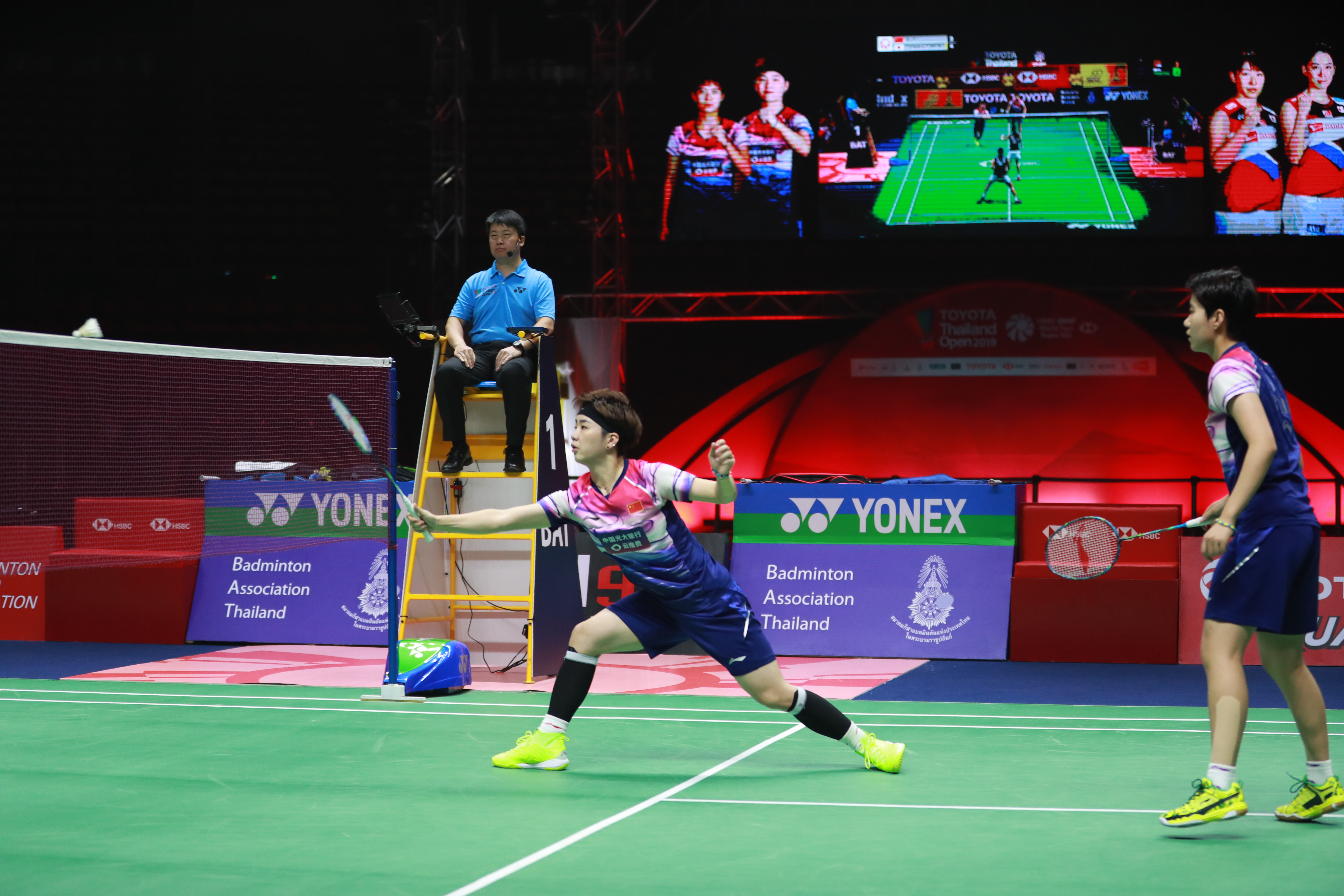 日本羽毛球队完胜泰国羽毛球队,辛杜高光表现 日本羽毛球队完胜泰国羽毛球队,辛杜高光表现