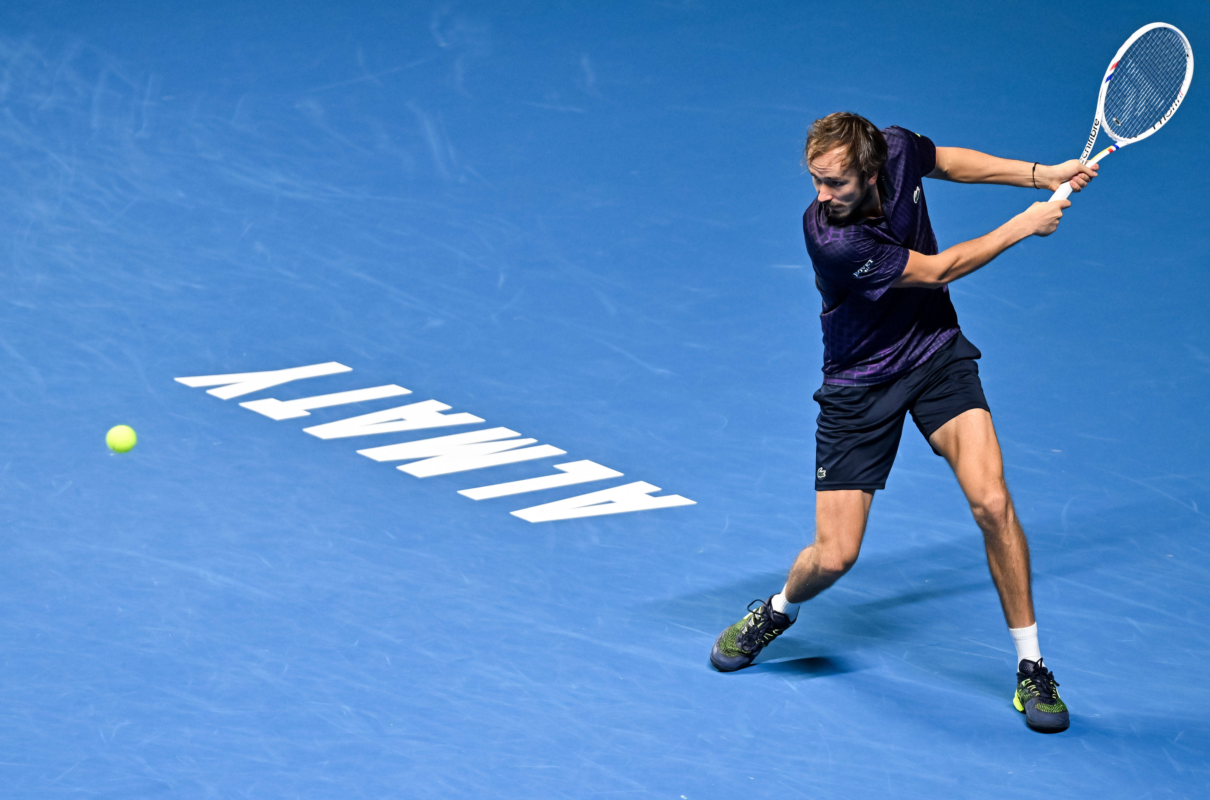 关于意大利网球队鏖战美国网球队，梅德韦杰夫制霸全场的信息