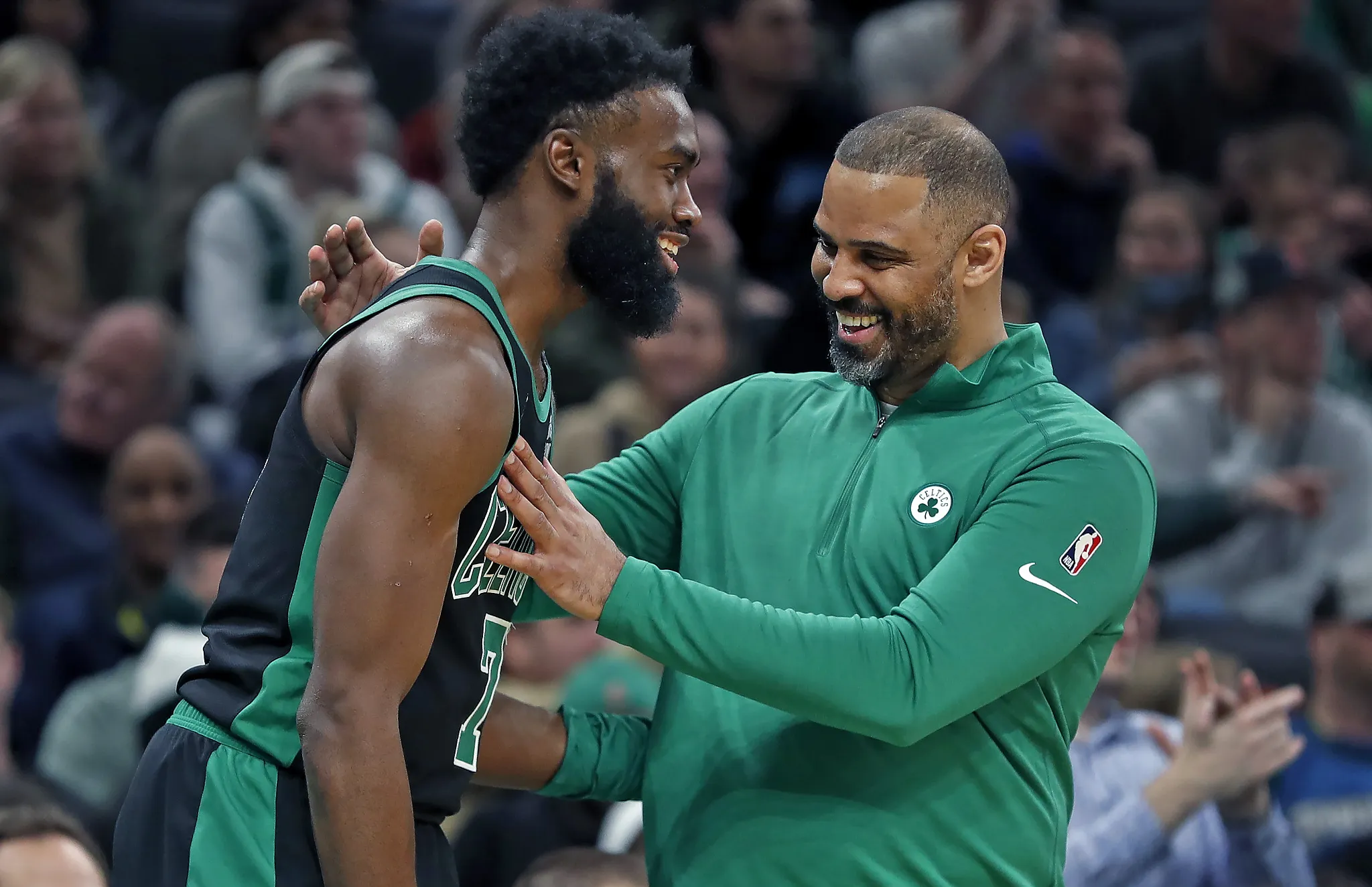 火箭险胜凯尔特人，锡安打破历史纪录