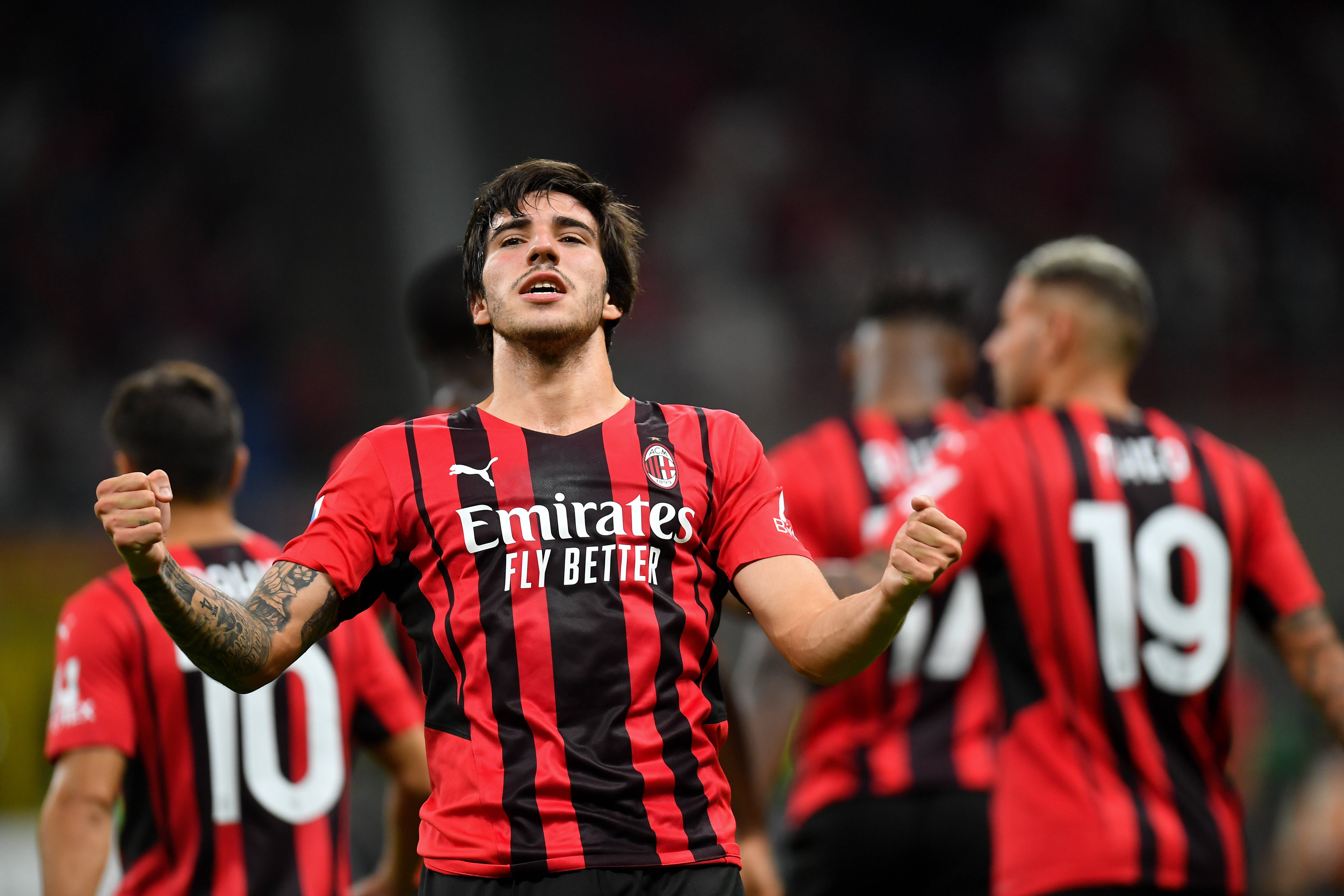 AC米兰迎战热那亚,欧战资格将正面交锋的简单介绍 AC米兰迎战热那亚,欧战资格将正面交锋的简单介绍