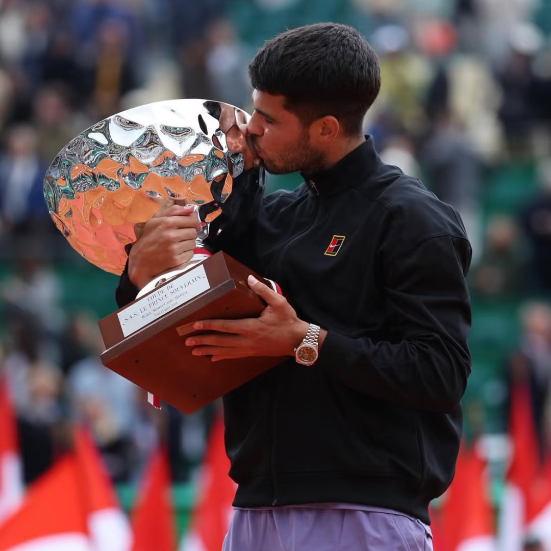 瓦尔维尔德建功！巴塞罗那大胜，晋级强的简单介绍