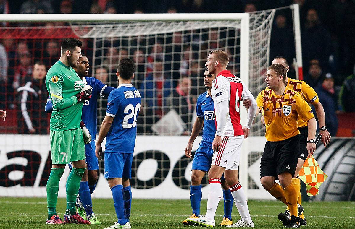 阿贾克斯在比赛中获胜，晋级到了强的简单介绍