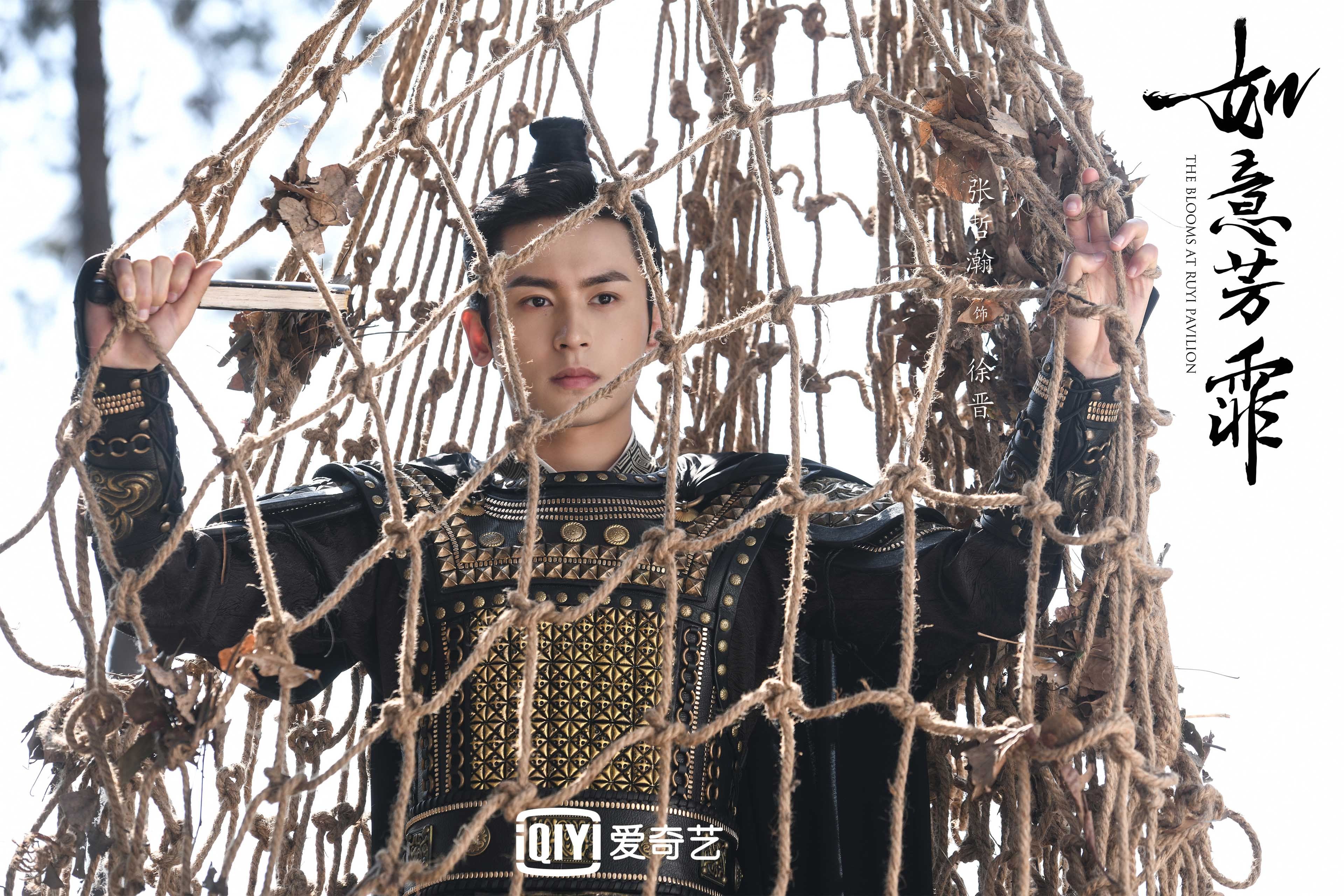 太阳鏖战上海队，贝恩关键节点连续得分，诠释巨星本色