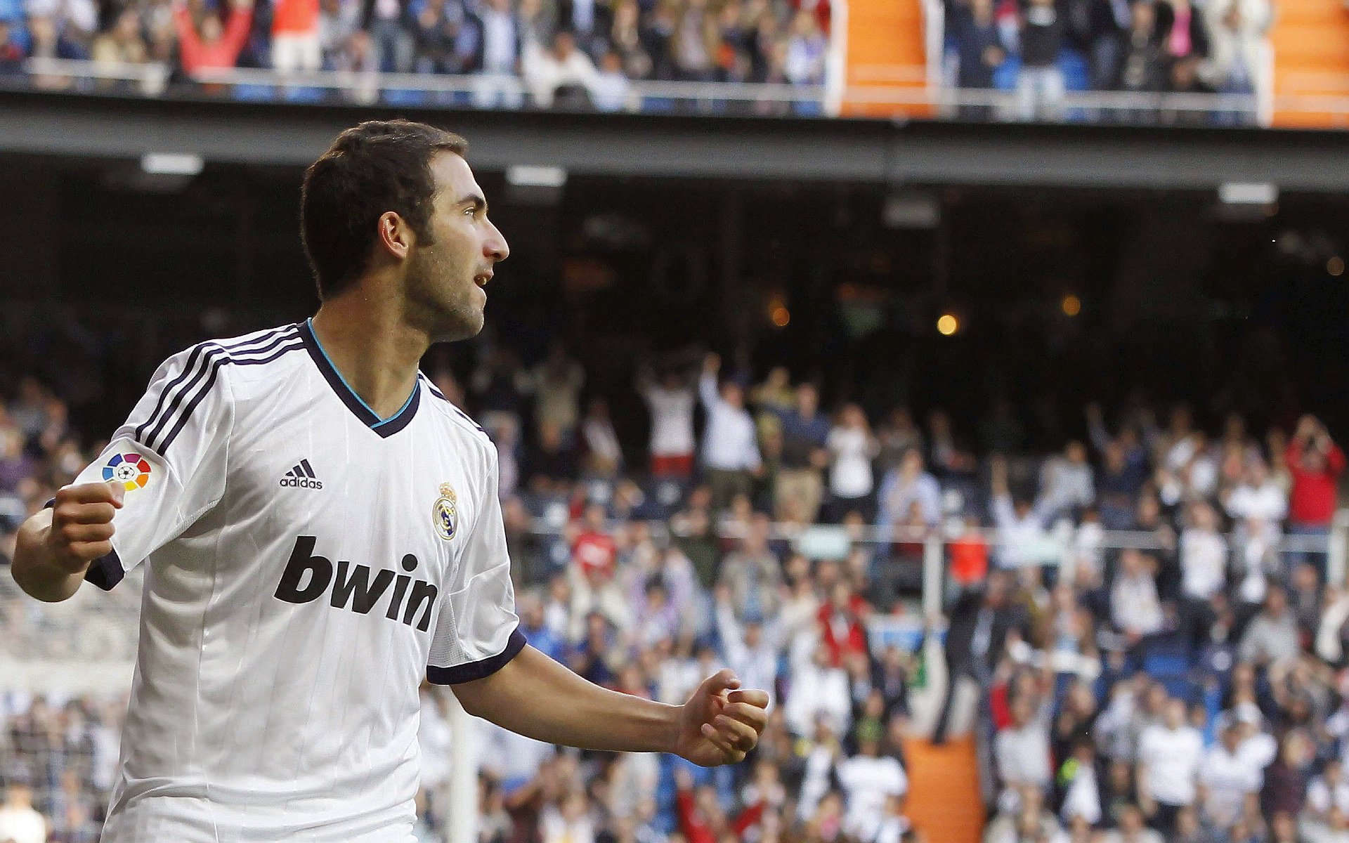 深圳队斩落湖人，保罗成为关键先生